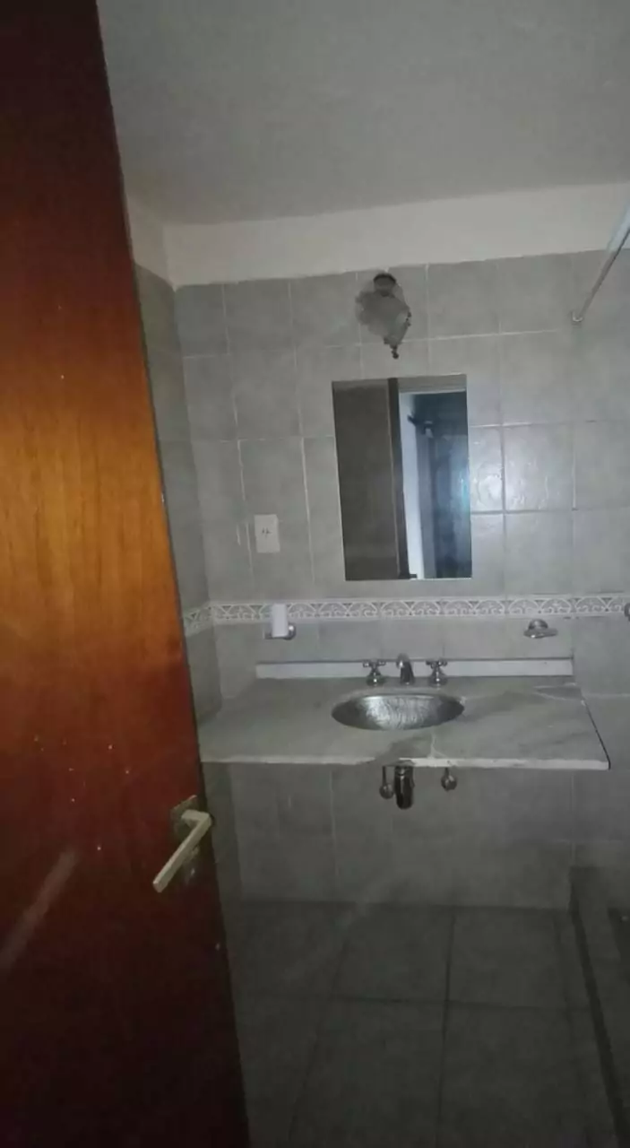 Amplio depto. en Duarte Quirós