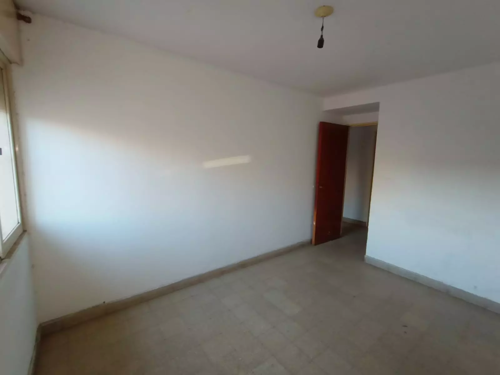 Amplio depto. en Duarte Quirós