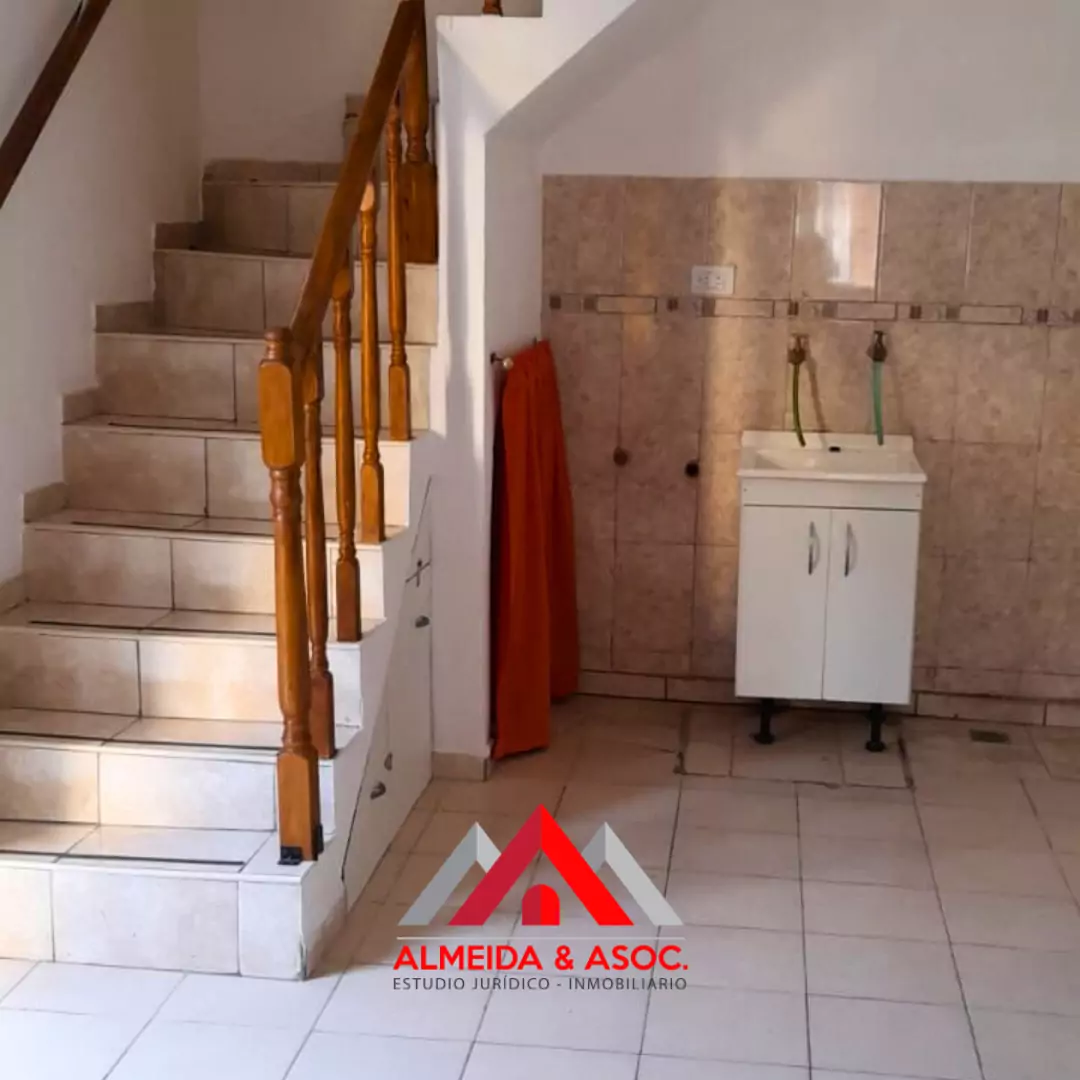 Dúplex en alquiler - Talleres Oeste