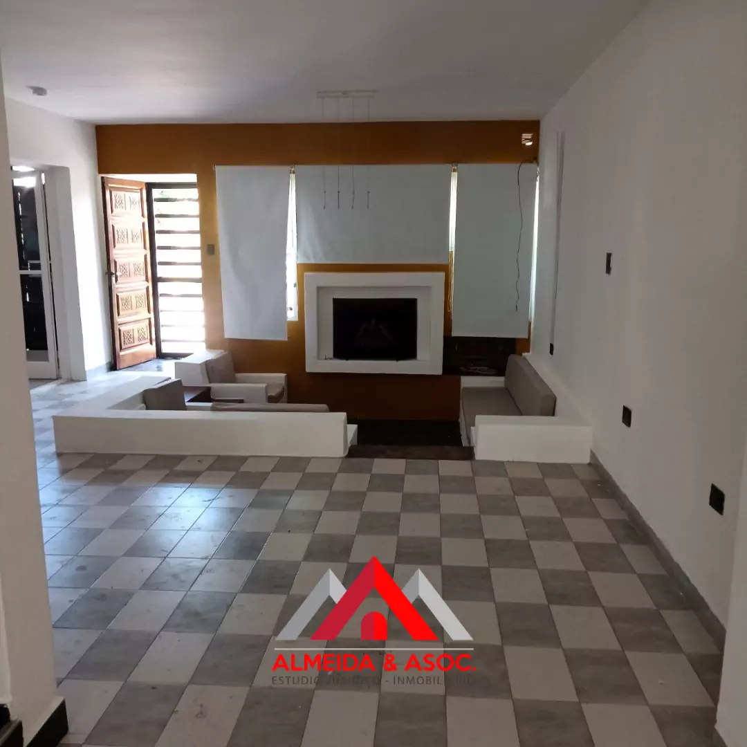 Casa en Marqués - 3 dormitorios