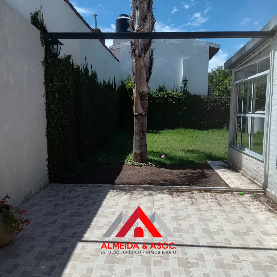 Casa en Marqués - 3 dormitorios