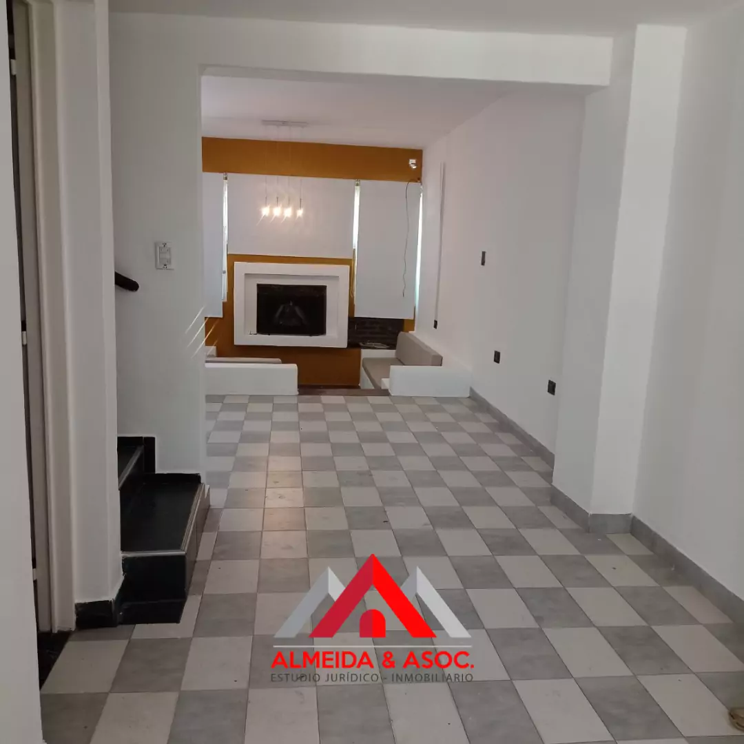 Casa en Marqués - 3 dormitorios