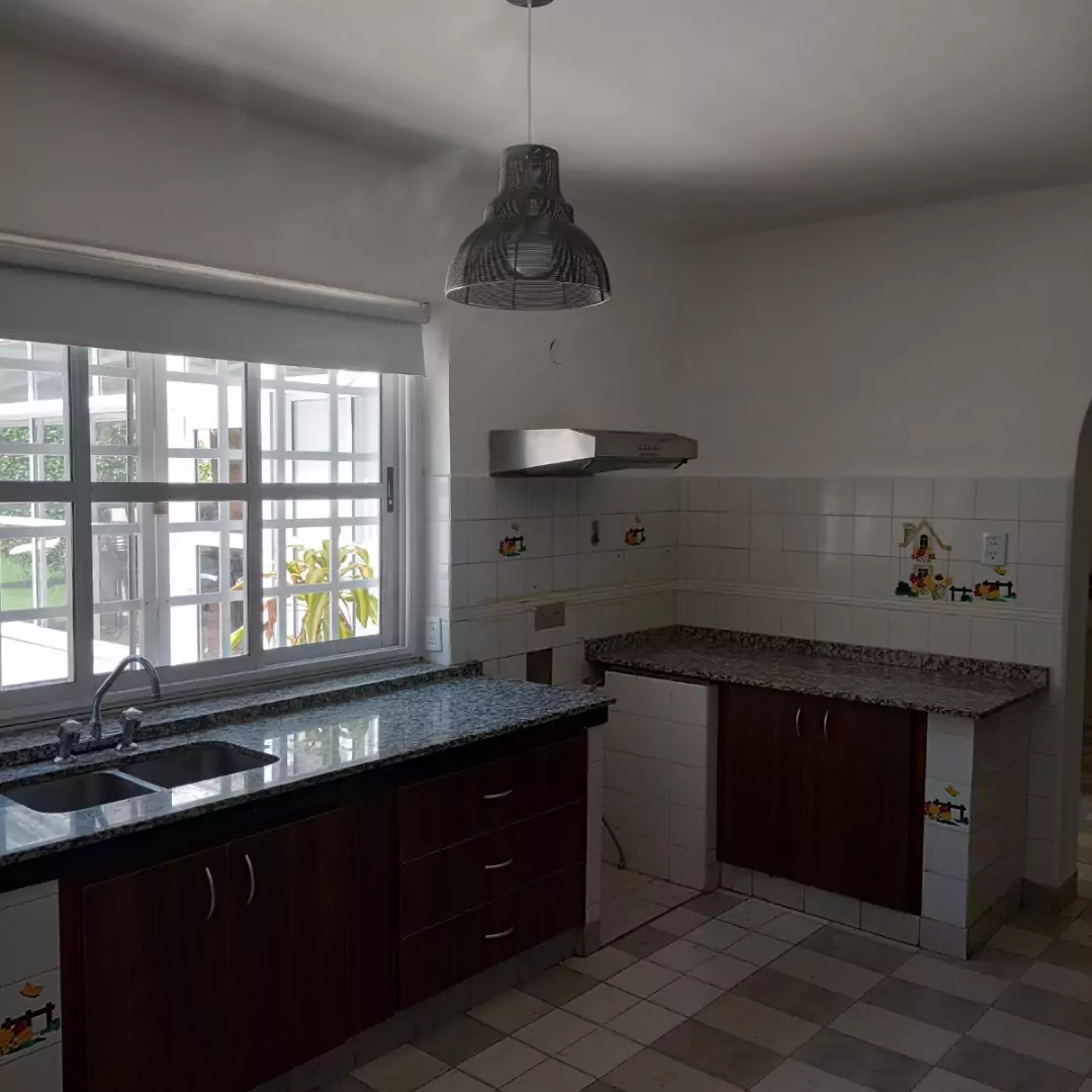 Casa en Marqués - 3 dormitorios