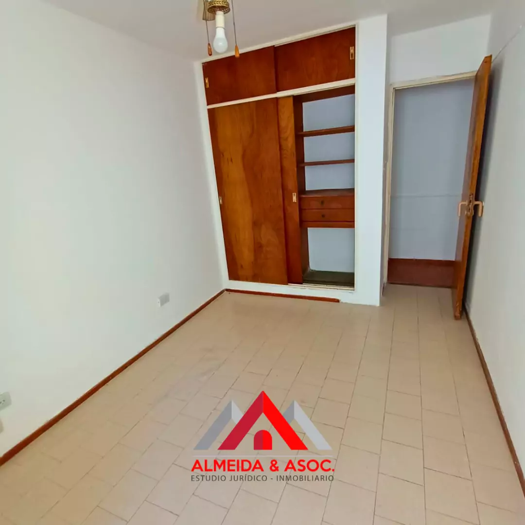 Depto. cerca Shopping V. Cabrera