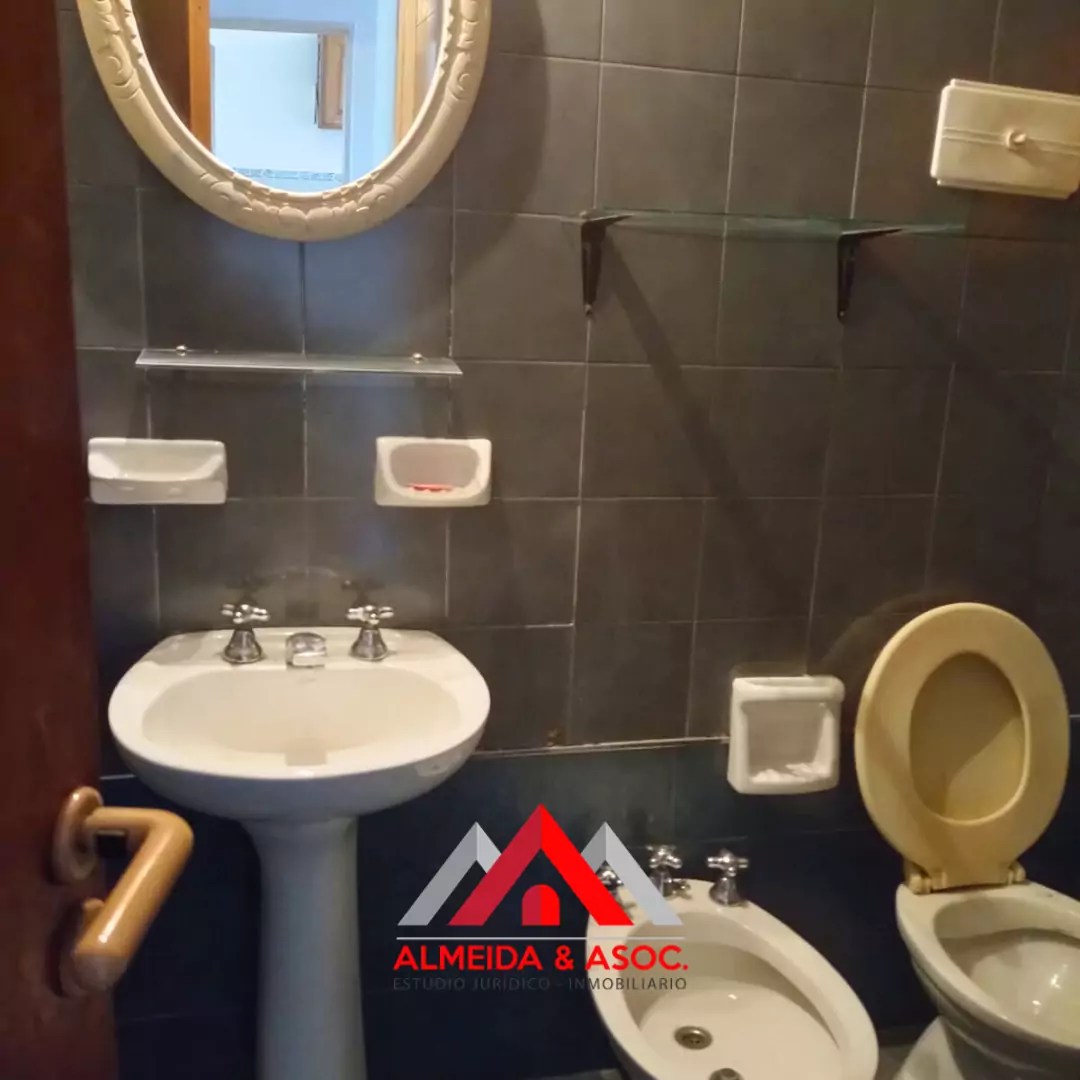 Depto. cerca Shopping V. Cabrera