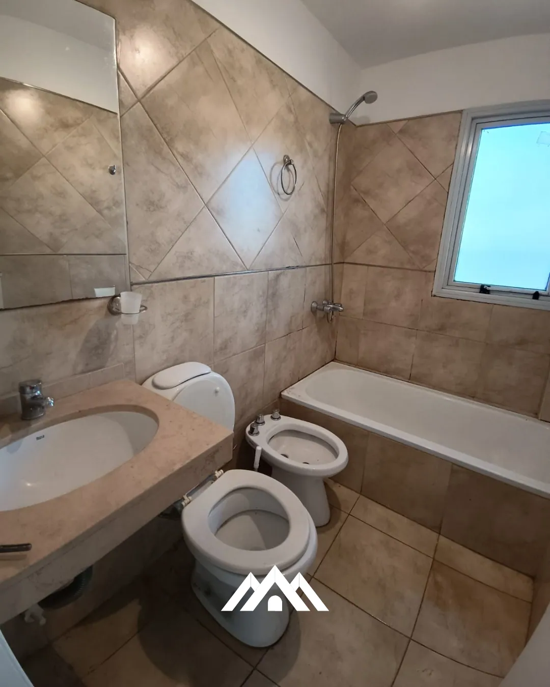 Depto. de categoría en Alberdi