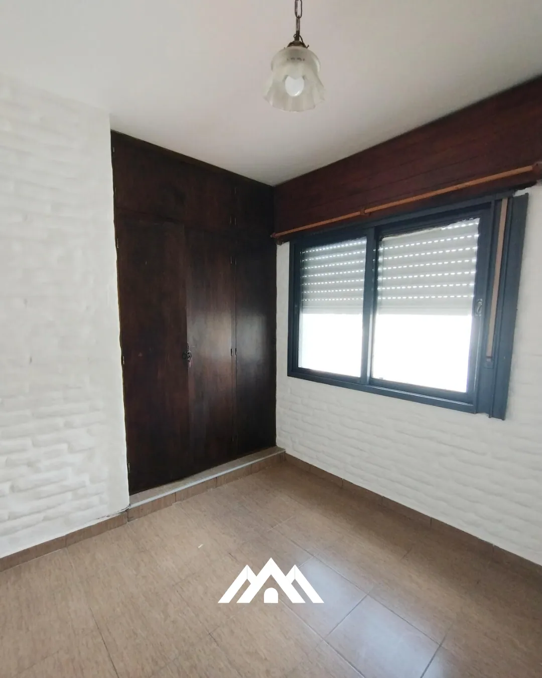 Casa 3 dormitorios s/ Caseros al 2300