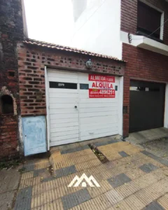 Casa 3 dormitorios s/ Caseros al 2300