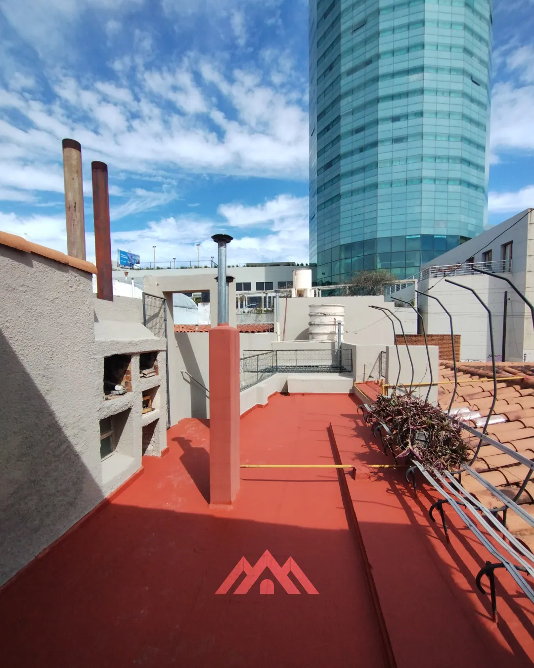 Casona + Depto detrás de Nuevocentro