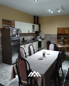 Casa de 3 dormitorios en B° Los Plátanos