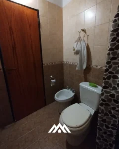 Casa de 3 dormitorios en B° Los Plátanos