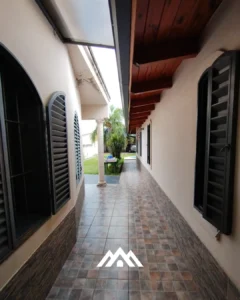 Casa de 3 dormitorios en B° Los Plátanos