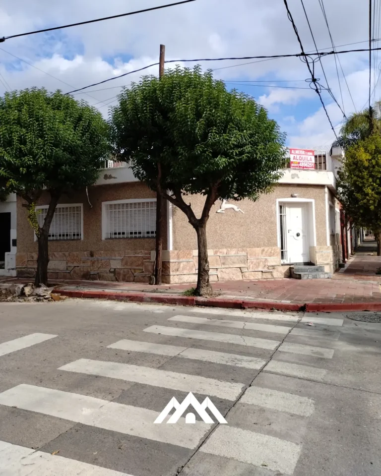 Casa 2 dormitorios en Alto Alberdi